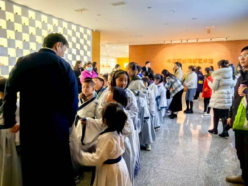 文化赋能：海南藏族魔创文旅挖掘城市文化资源的实践探索